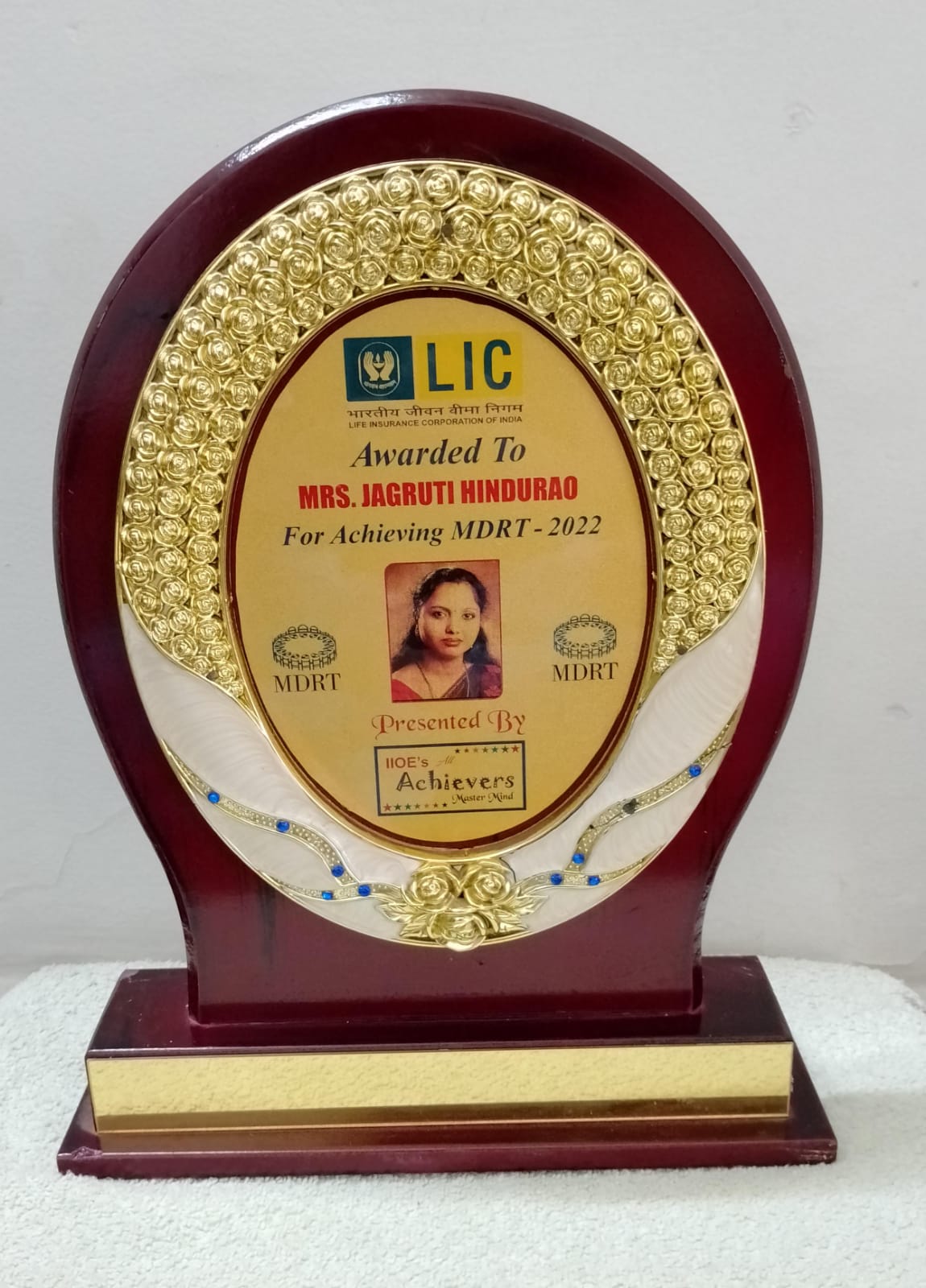 FELICITATED BY THE IIOE ALL ACHIEVERS TEAM AT BHAYANDAR ZAIKA BANQUET